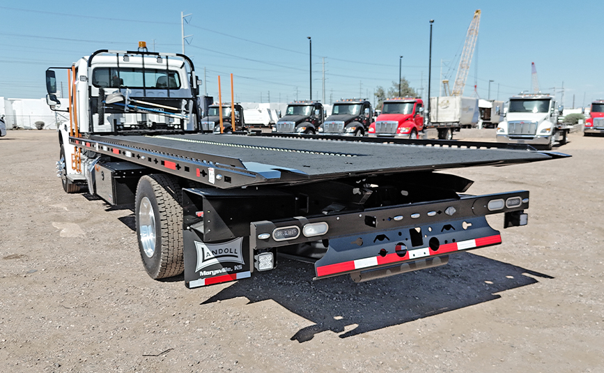 Freightliner Landoll Loadoll II rollback carrier - 06-1 - rear back view