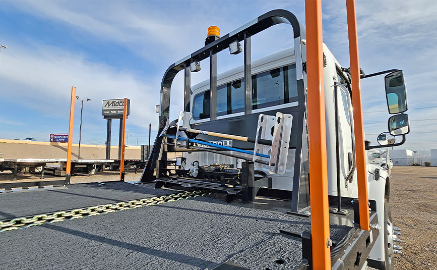 Freightliner Landoll Loadoll II rollback carrier - 16 - bulk head chain drive