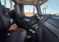 Freightliner Landoll Loadoll II rollback carrier - 26-1 - cab interior, passenger seat