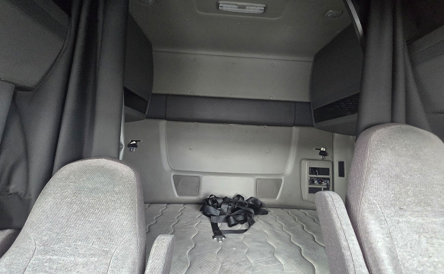 2020 International LT625 Sleeper Cab