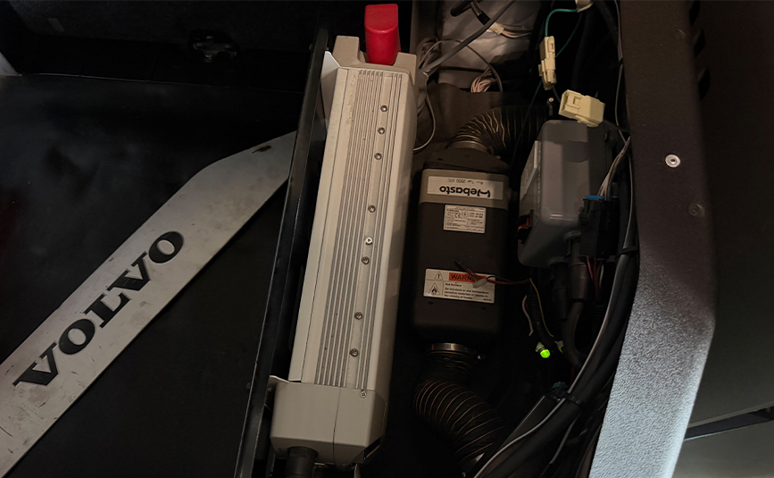 2020 volvo vnl 760 used sleeper cab truck - 21 - inverter