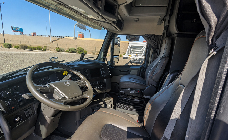 2023 Volvo VNL 860
