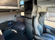 2023 Volvo VNL 860