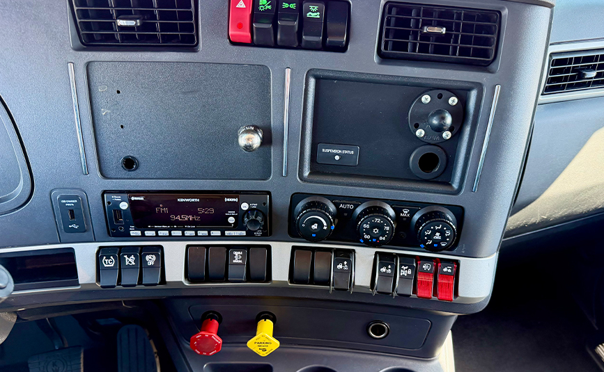 2023 Kenworth T680
