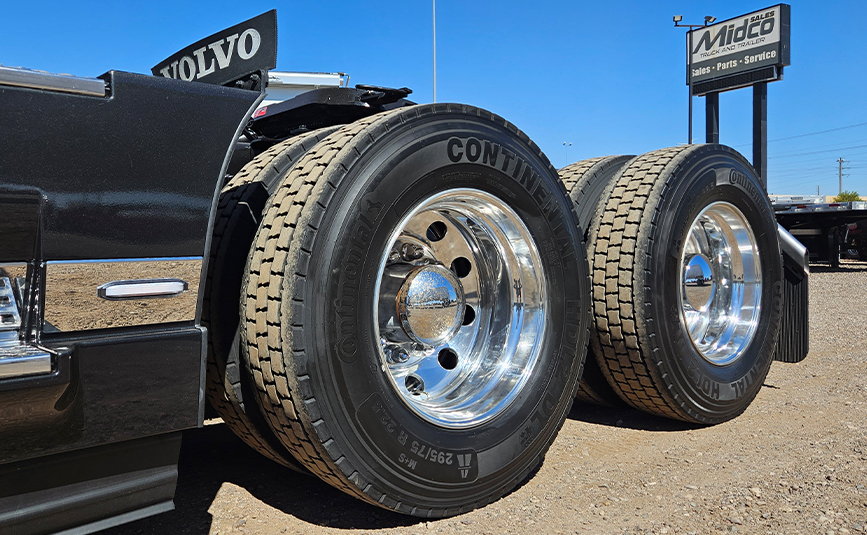 2023 volvo vnl860 globetrotter used sleeper cab - 13 - rear wheels and tires