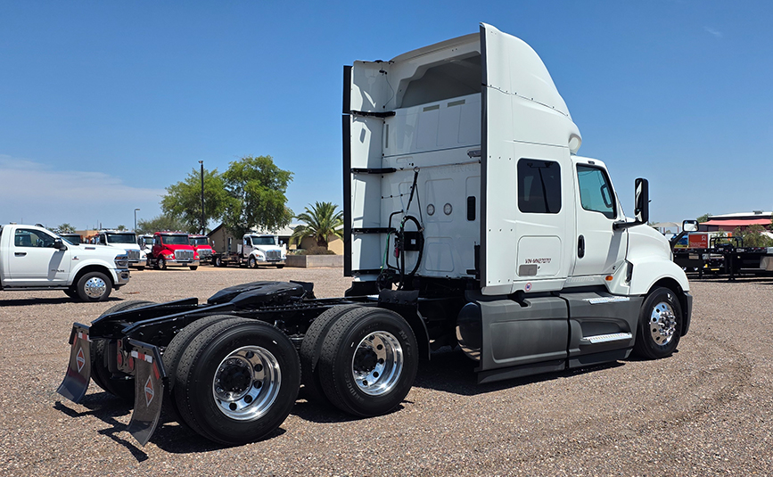 2021 International LT625