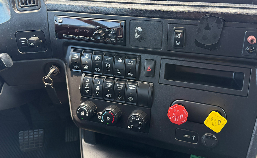 2021 International LT625