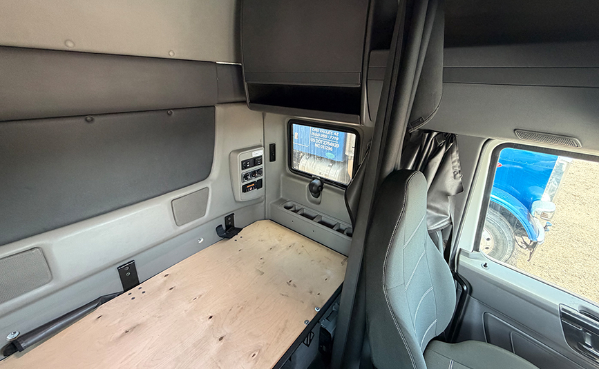 2021 International LT625