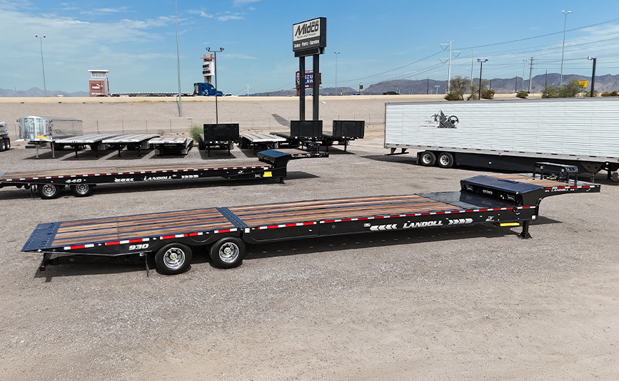 2027 landoll 930 51-15 black hydraulic tail trailer - 04 - for sale at Midco Sales