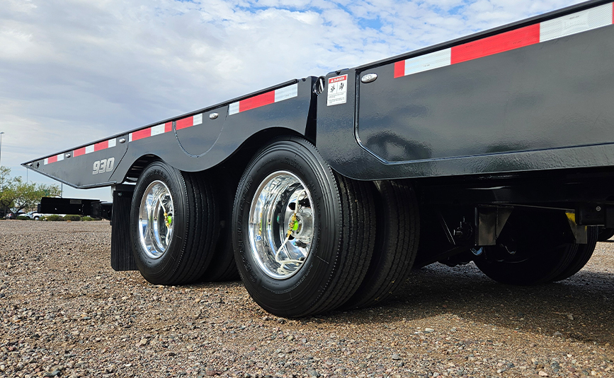 2027 landoll 930 51-15 black hydraulic tail trailer - 08 - wheels and tires