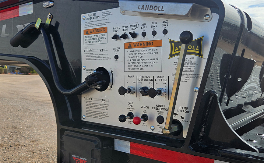 2027 landoll 930 51-15 black hydraulic tail trailer - 14 - control panel