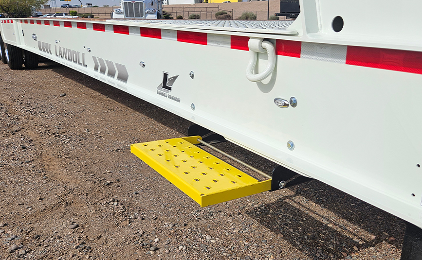 2027 landoll 930 traveling axle trailer white - 14 - fold out step