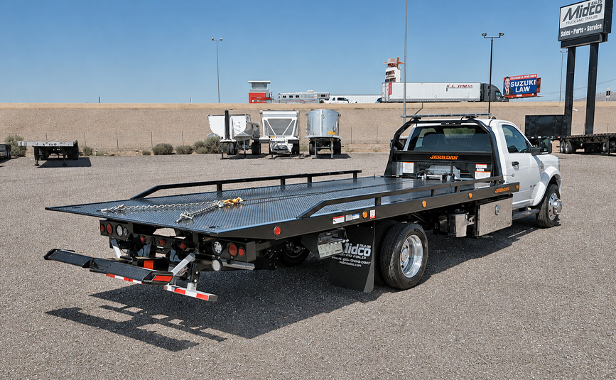 2026 Ram 5500 jerr-dan rollback tow truck - 04 - for sale at Midco Sales