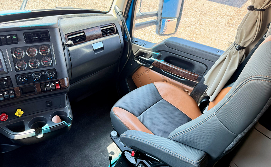 2023 Kenworth T680