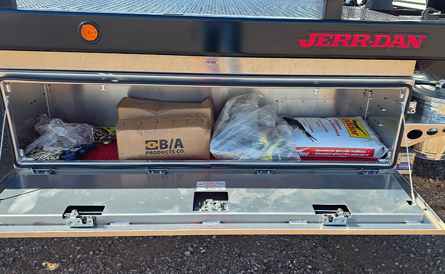 2027 freightliner m2 jerr-dan rollback tow truck - 14 - passenger side toolbox inside