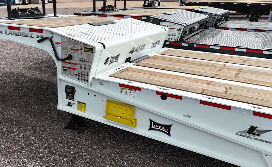 2027 landoll 440 50ca traveling axle trailer - 08 - upper deck
