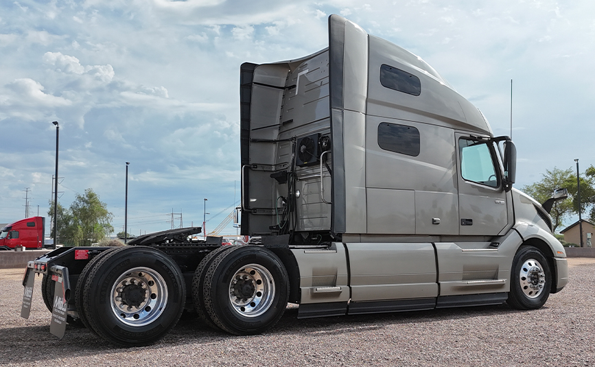 2023 Volvo VNL760