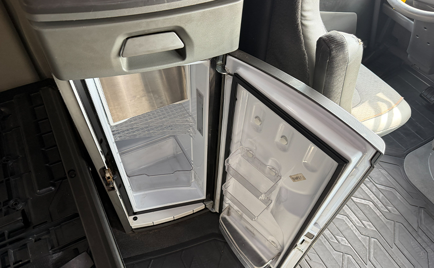 2023 Volvo VNL760