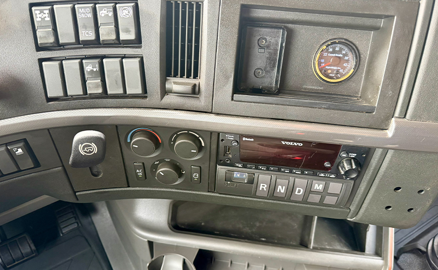 2023 Volvo VNL760