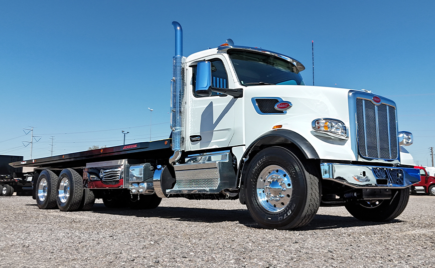 2027 peterbilt 567 jerr-dan industrial carrier tow truck - 02 - for sale at Midco Sales