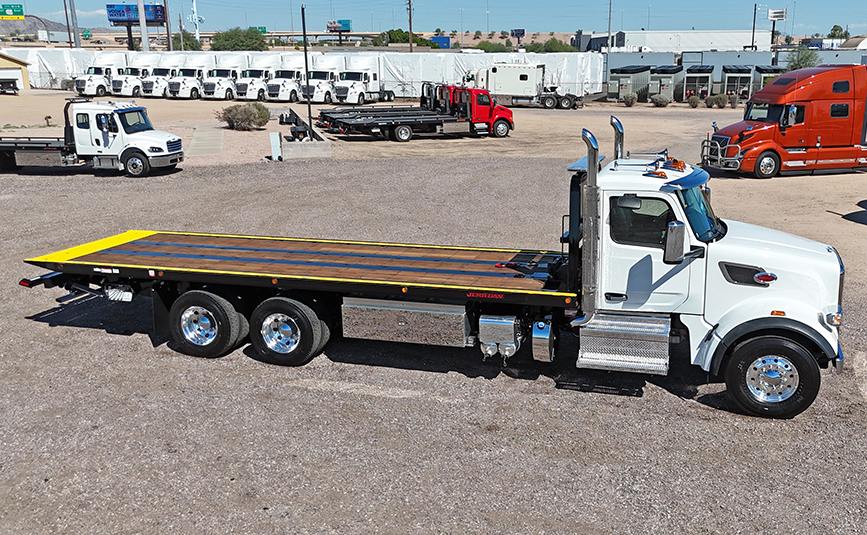 2027 peterbilt 567 jerr-dan industrial carrier tow truck - 03 - for sale at Midco Sales