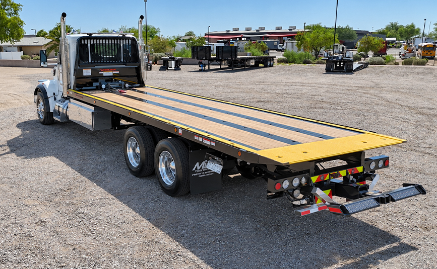 2027 peterbilt 567 jerr-dan industrial carrier tow truck - 06 - rear view, driver side
